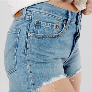 ✨48hr 40% Off Sale!✨ Levi’s 501 Denim Embellished Shorts